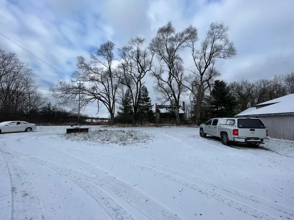 $250,000 | 300 Cleveland Street, Chelsea, MI 48118