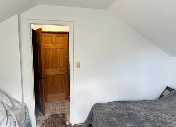 $250,000 | 300 Cleveland Street, Chelsea, MI 48118