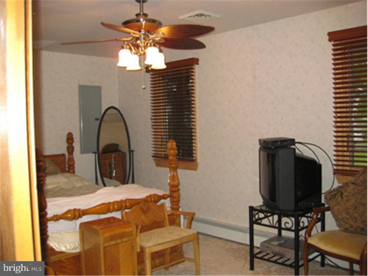 232 Tollgate Road Quakertown, PA 18951 - Photo 7 of 10 Gallery Image 7