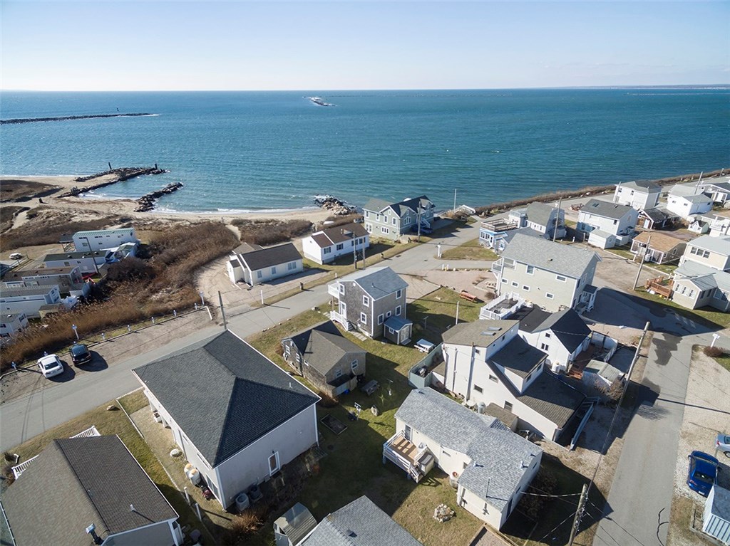 15 Shore Road Narragansett, RI 02882 - Photo 4 of 22