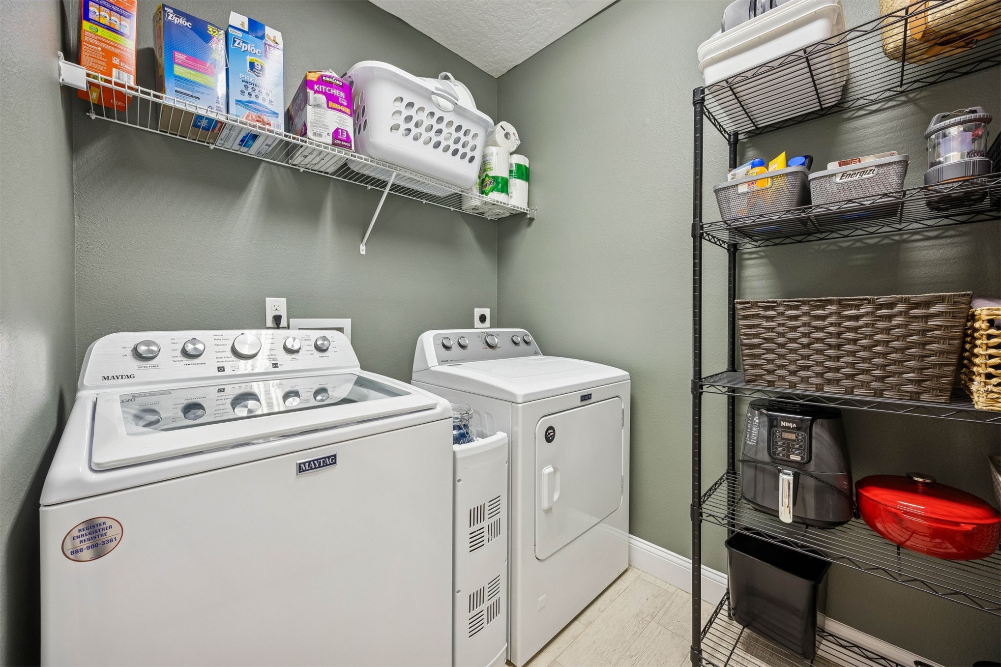828 Simmons Road Fernandina Beach, FL 32034 - Photo 28 of 41 Laundry Room