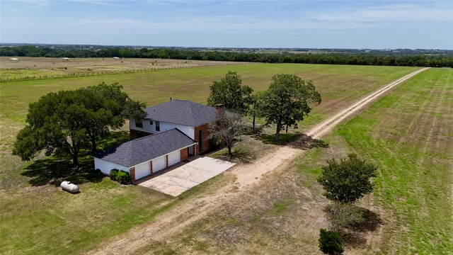 $795,000 | 2745 Holub Road, Schulenburg, TX 78956