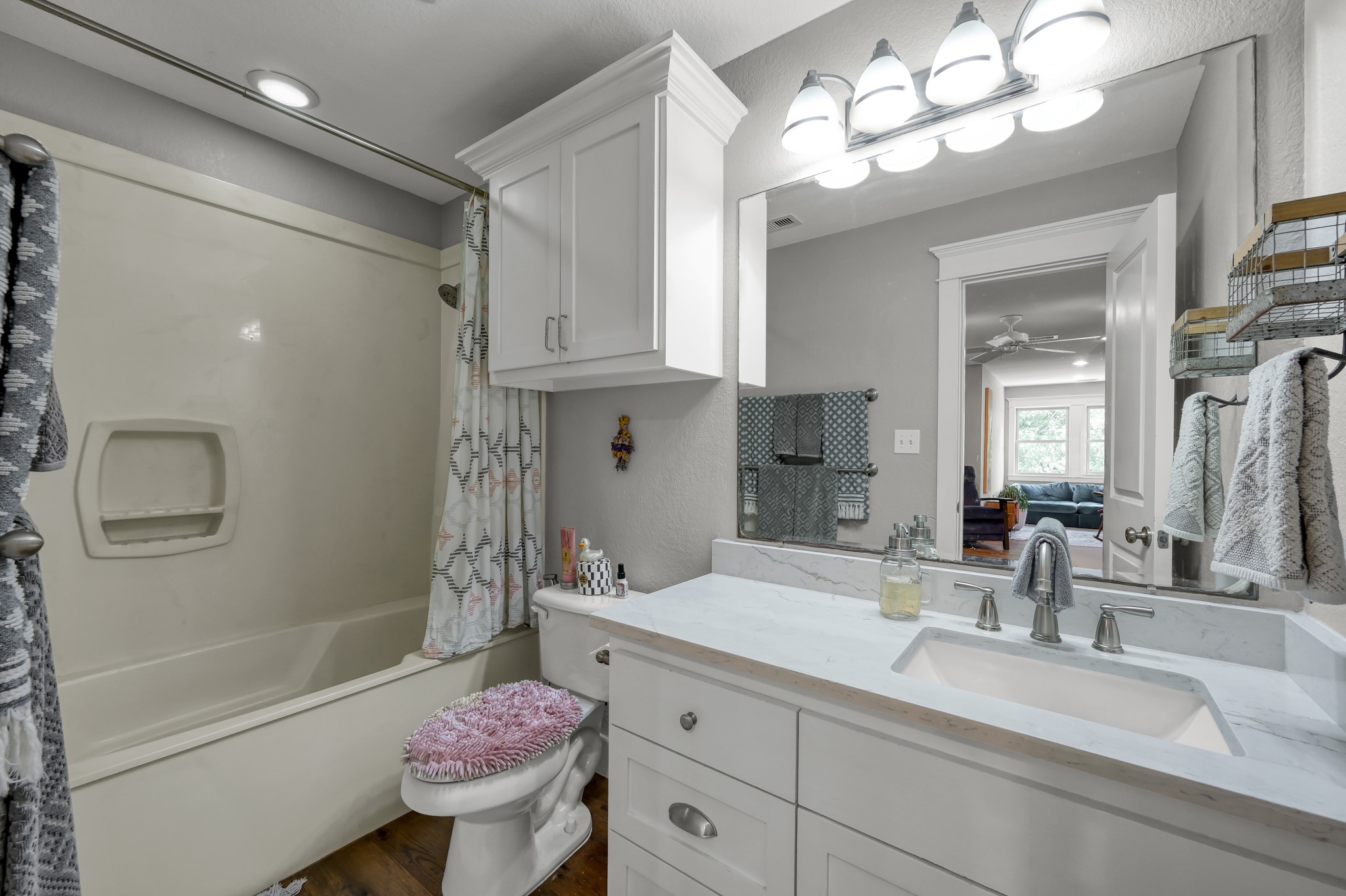 1615 Melissa Drive Spring, TX 77386 - Photo 26 of 40 Upstairs Bathroom