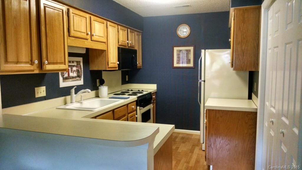 5001 Sharon Road, Unit I Charlotte, NC 28210 - Photo 7 of 10 Gallery Image 7
