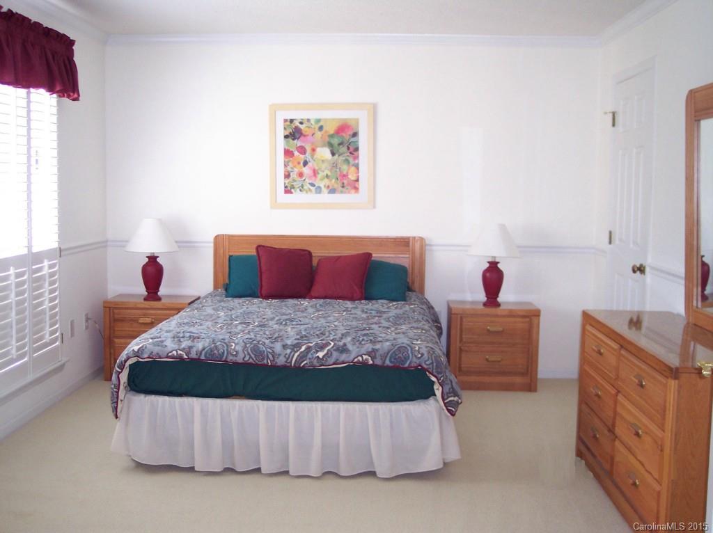 5001 Sharon Road, Unit I Charlotte, NC 28210 - Photo 8 of 10 Gallery Image 8