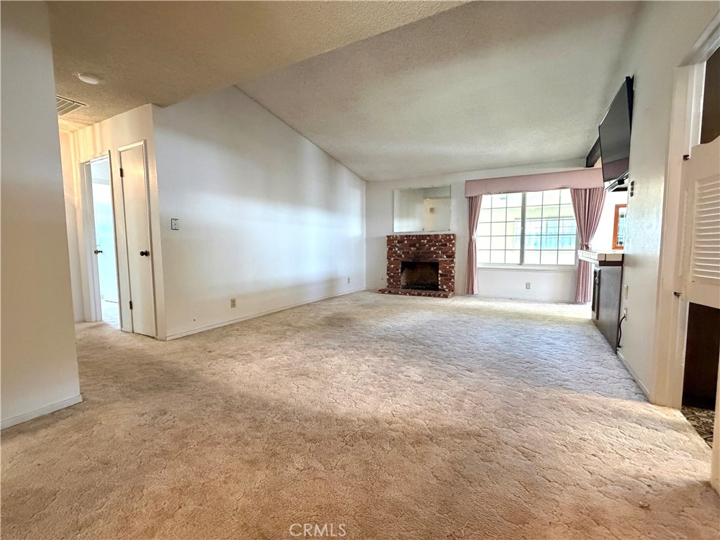 350 El Portal Drive Merced, CA 95340 - Photo 5 of 19