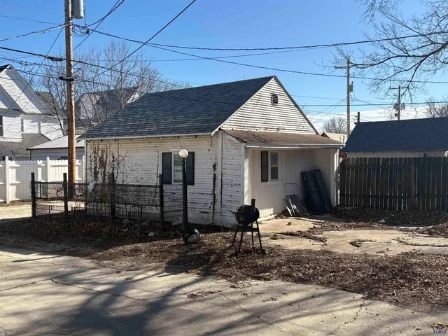 $350,000 | 622 Union Street, Emporia, KS 66801
