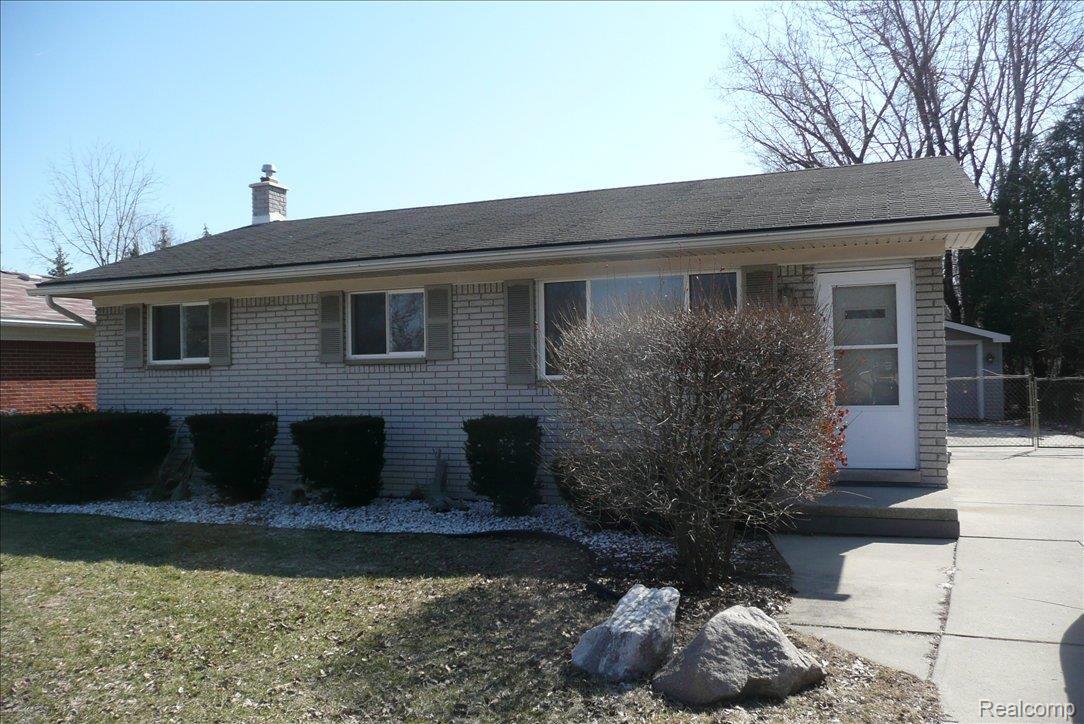 14749 Pennsylvania Road Riverview, MI 48193 - Photo 1 of 4 Front