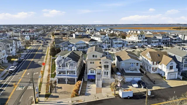 $1,399,000 | 6 West 8th Street, Unit 1, Ocean City, NJ 08226