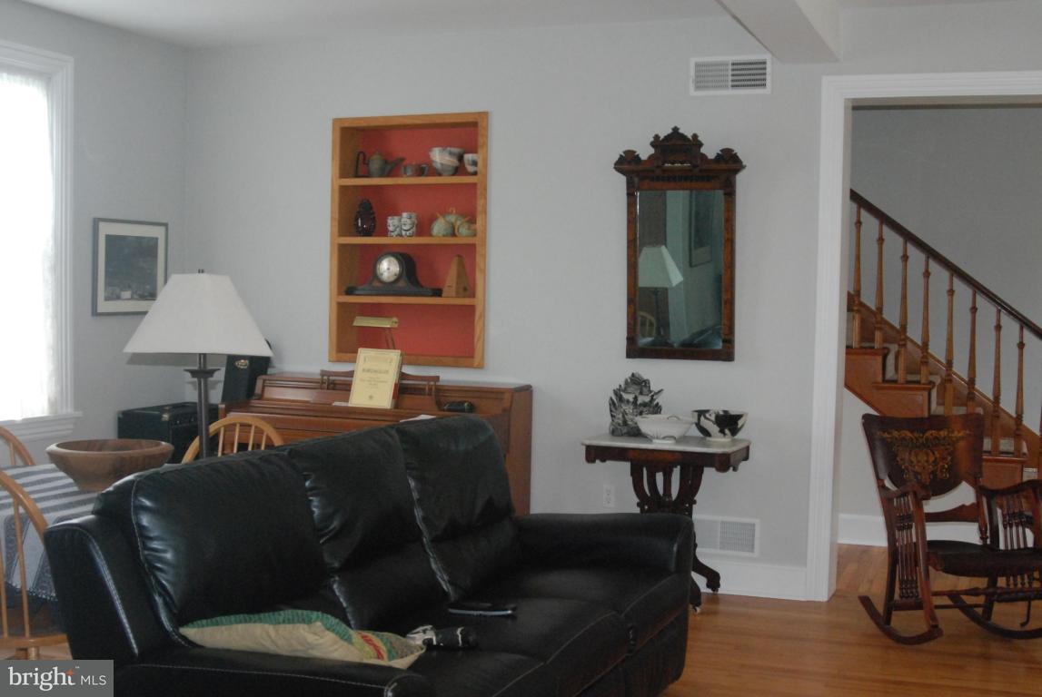 1055 Colebrook Road Middletown, PA 17057 - Photo 8 of 32 Gallery Image 8
