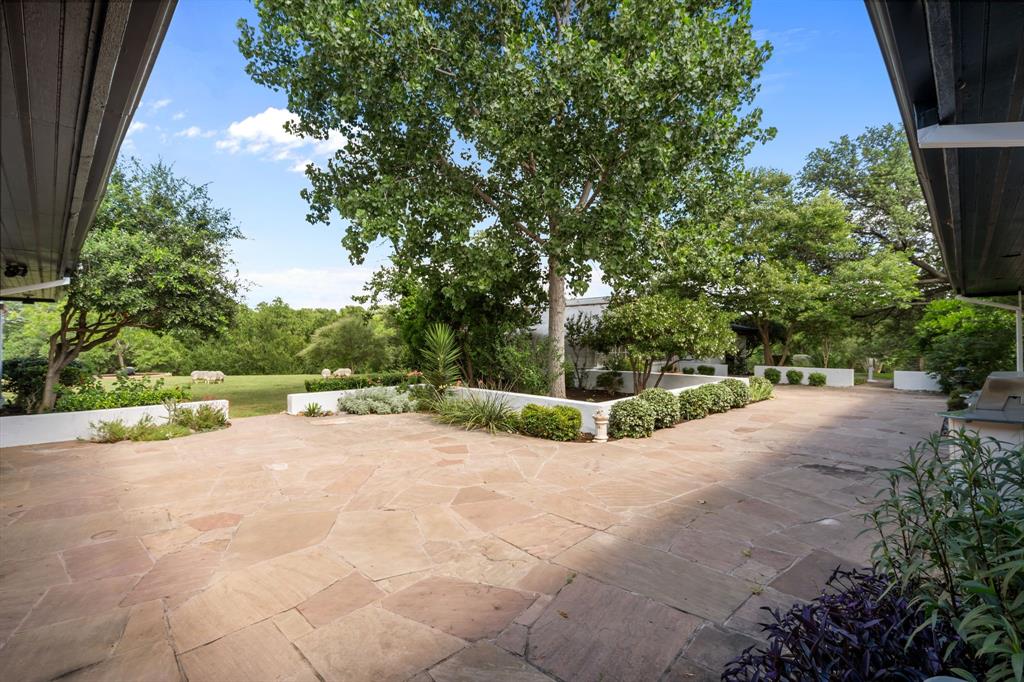 4301 Briarhaven Road Fort Worth, TX 76109 - Photo 32 of 40