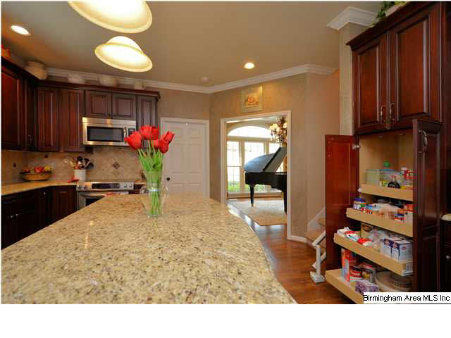 1817 Southview Circle Hoover, AL 35244 - Photo 8 of 31