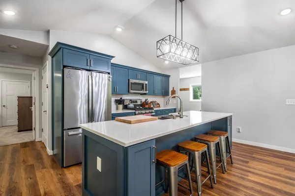 $549,900 | 16688 Canyon Cove, Big Rapids, MI 49307