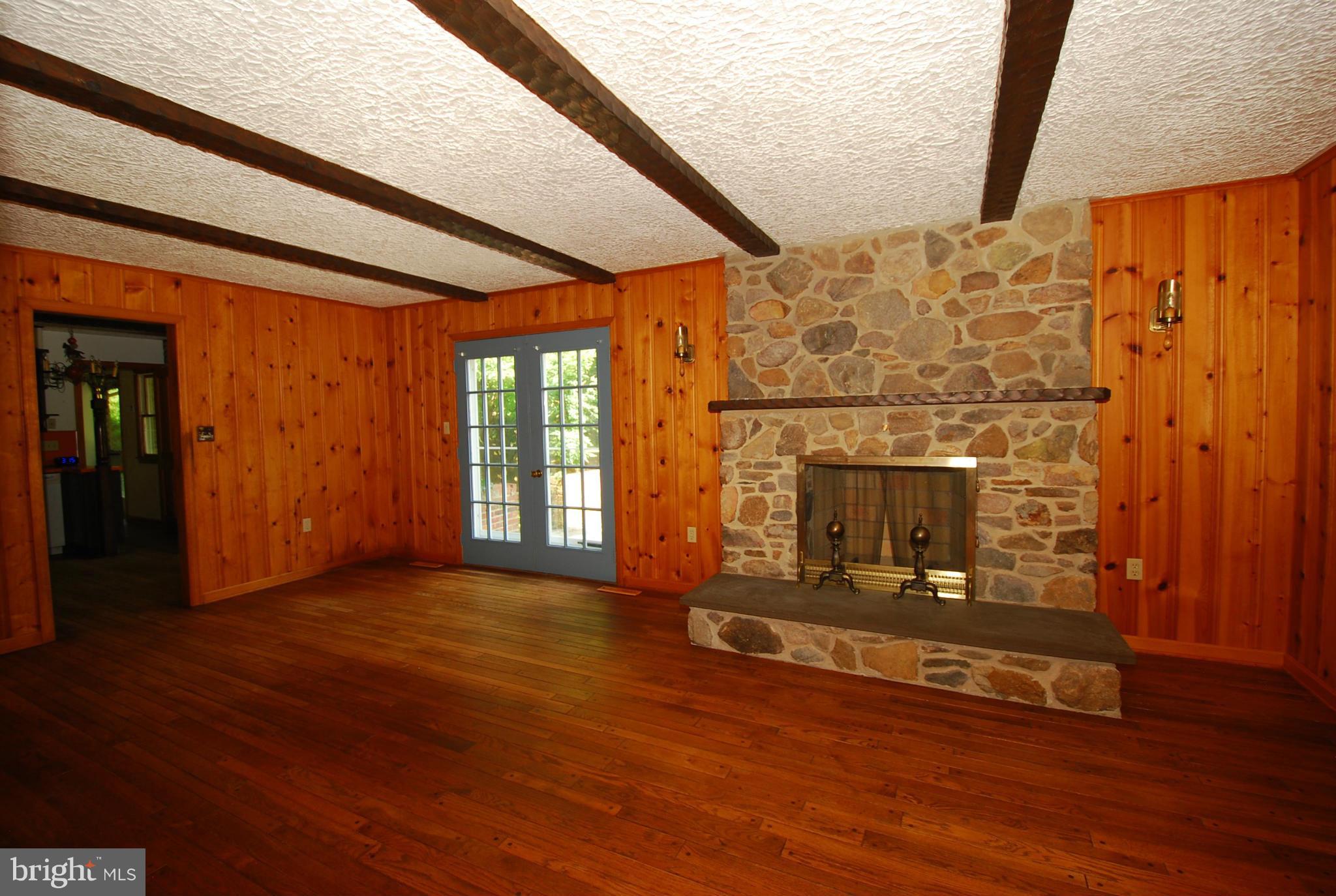 3335 Hipsley Mill Road Woodbine, MD 21797 - Photo 3 of 22 Family Room