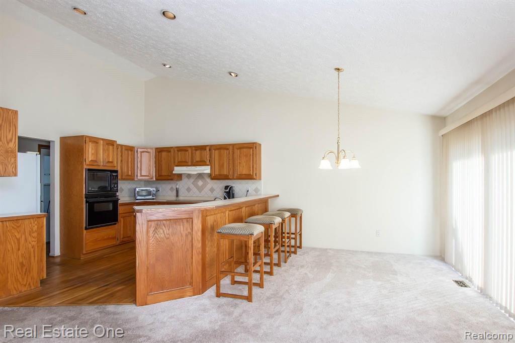 6687 Ridgeview Drive, Unit 55 Clarkston, MI 48346 - Photo 3 of 28