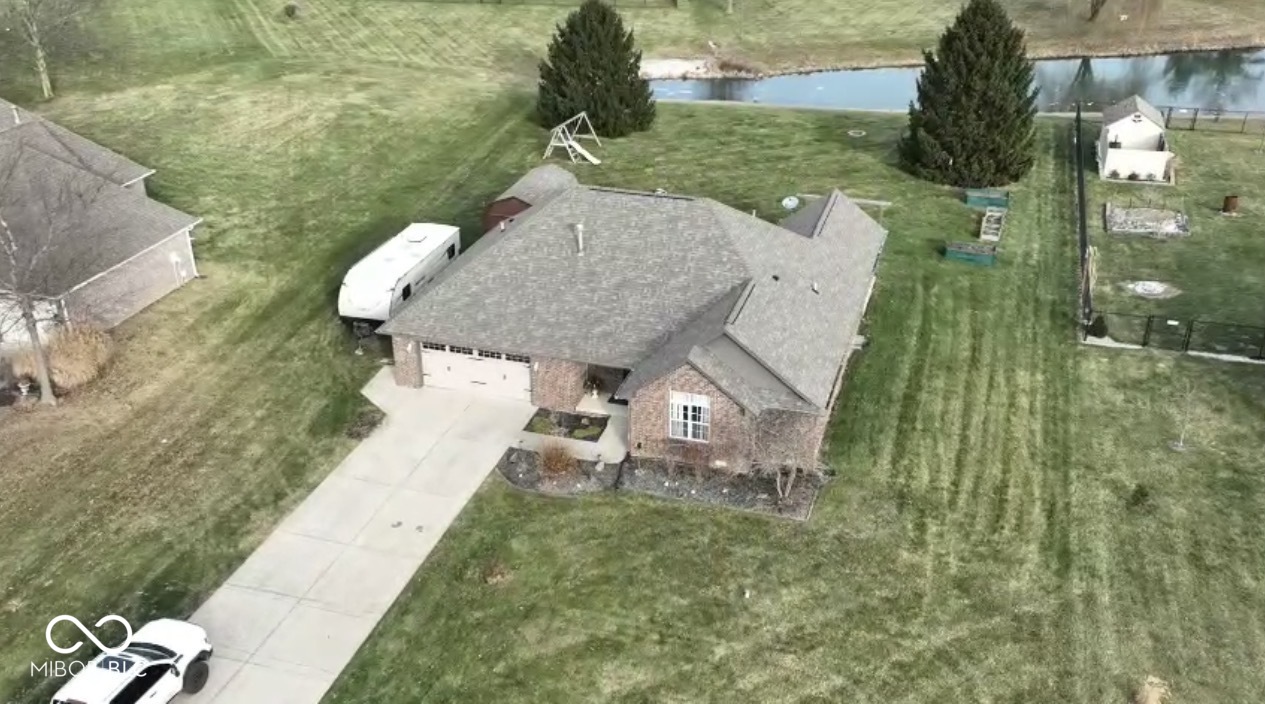 5624 West Stinemyer Road New Palestine, IN 46163 - Photo 2 of 39