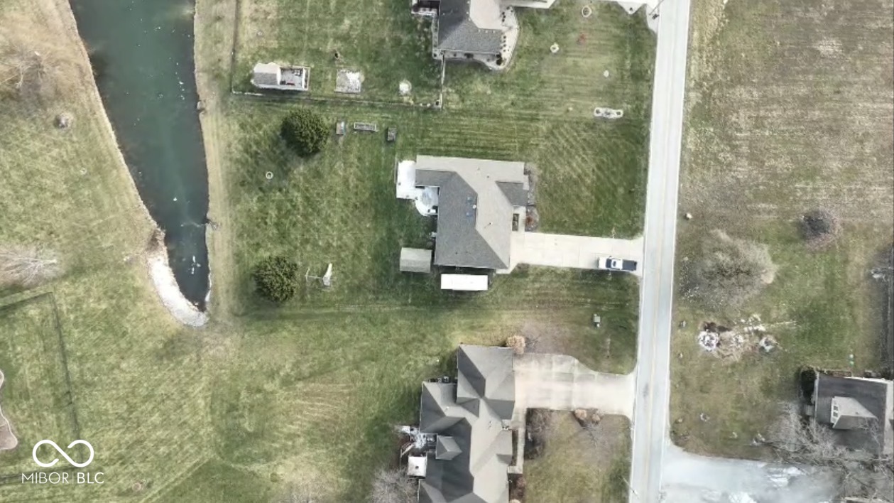5624 West Stinemyer Road New Palestine, IN 46163 - Photo 3 of 39
