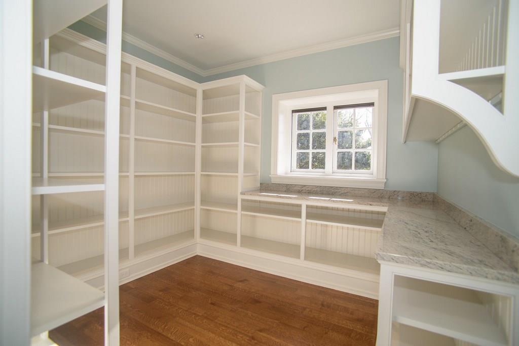 899 Persimmon Road Sewickley Heights, PA 15143 - Photo 14 of 25 Spacious walk-in pantry, adjacent to the kitchen