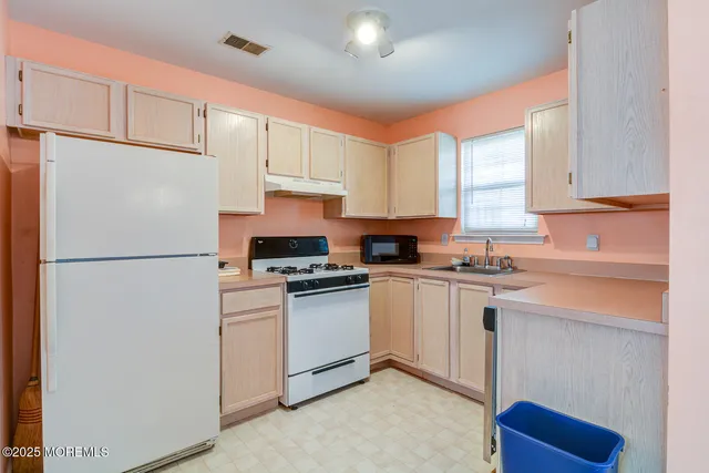 $275,000 | 117 Sandpiper Lane, Bayville, NJ 08721