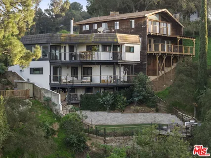 $1,595,000 | 19901 Grand View Drive, Topanga, CA 90290
