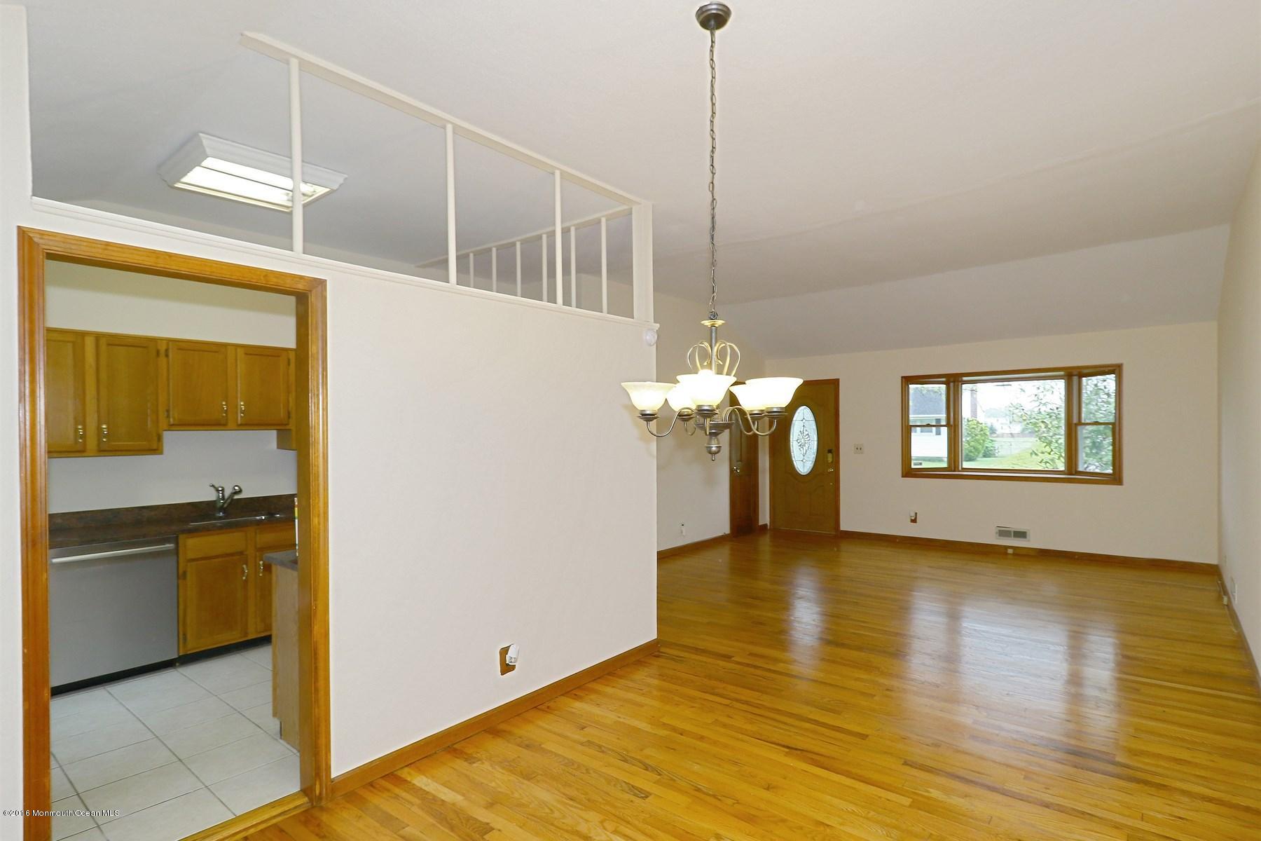 300 Edgemoor Road Middletown, NJ 07718 - Photo 9 of 32 009_Dining & Living Room