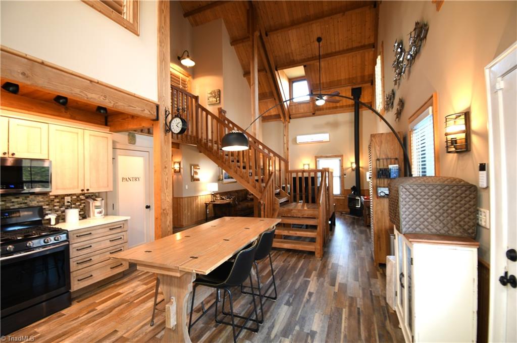 650 Carson Road Pilot Mountain, NC 27041 - Photo 8 of 21