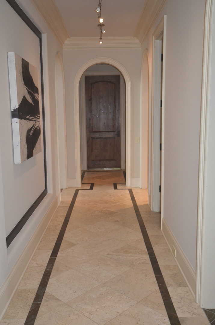 1230 Heather Lane Glenview, IL 60025 - Photo 21 of 38 a view of a hallway with a elevator