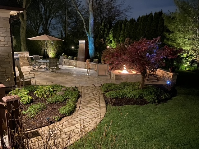 1230 Heather Lane Glenview, IL 60025 - Photo 31 of 38 a view of a backyard with sitting area