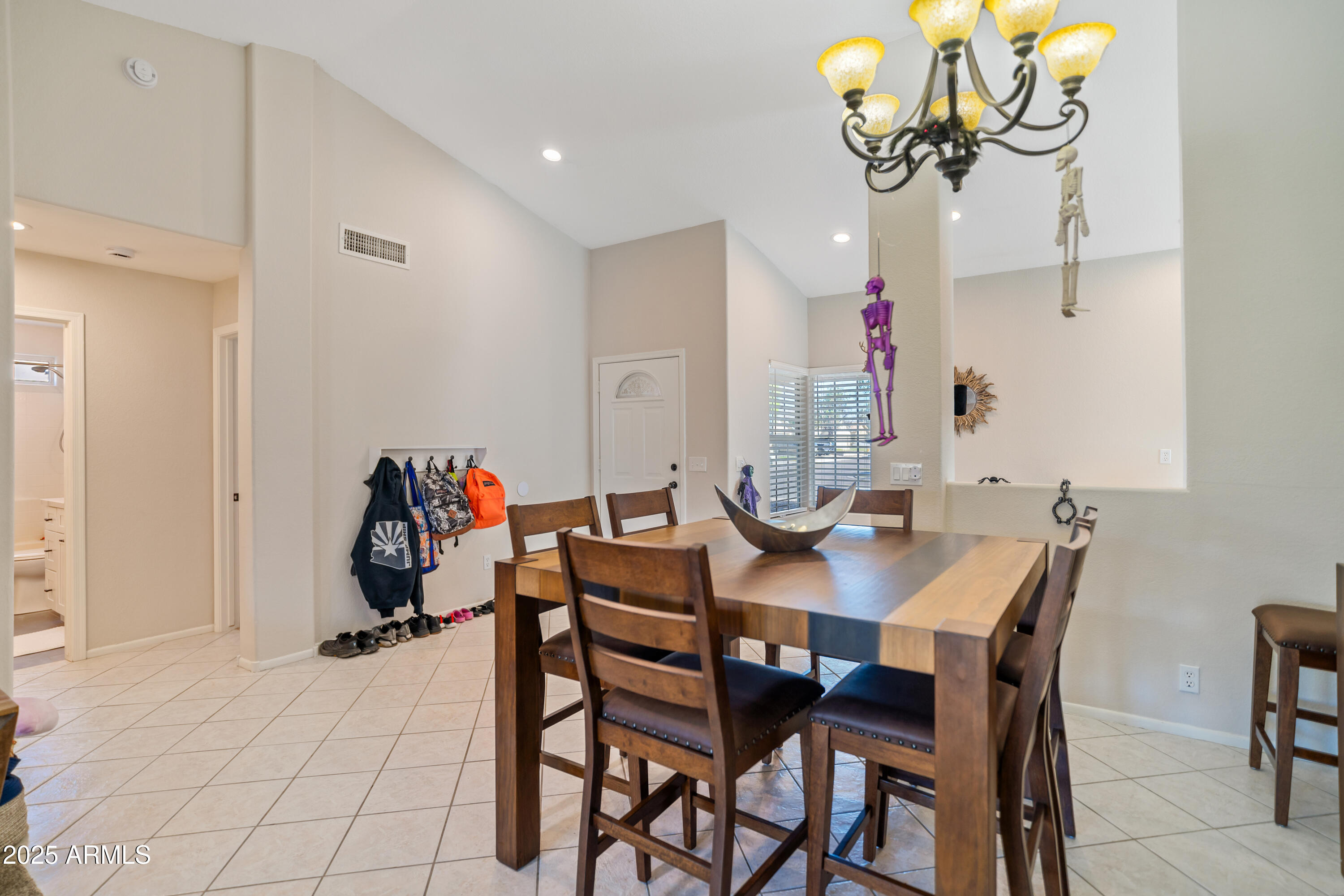 18240 North 89th Lane Peoria, AZ 85382 - Photo 10 of 35 DSC05005