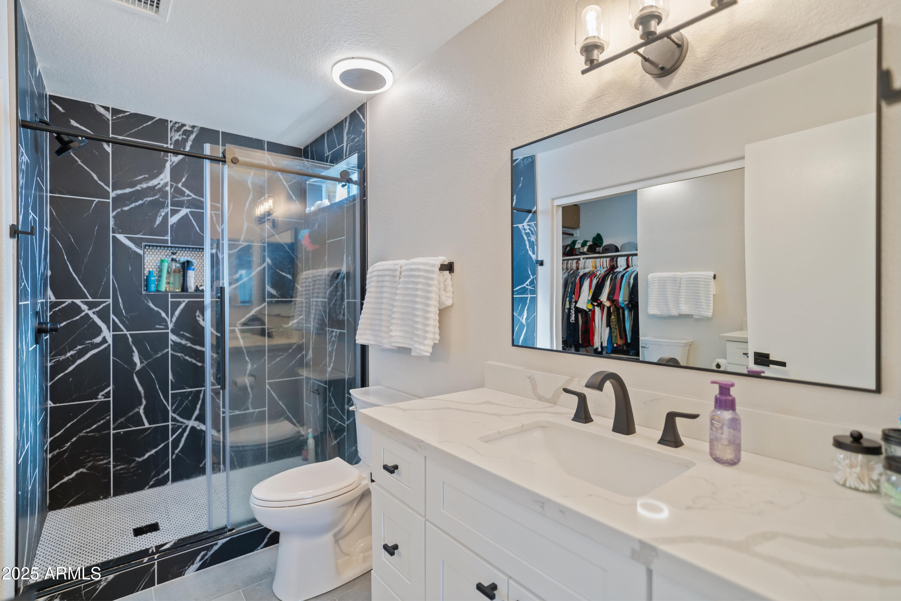 18240 North 89th Lane Peoria, AZ 85382 - Photo 17 of 35 DSC04975