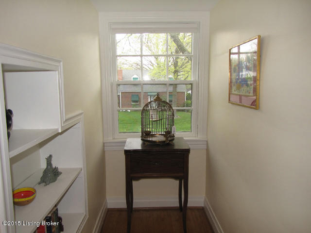 314 Oread Road Louisville, KY 40207 - Photo 18 of 27 18-Alcove upstairs