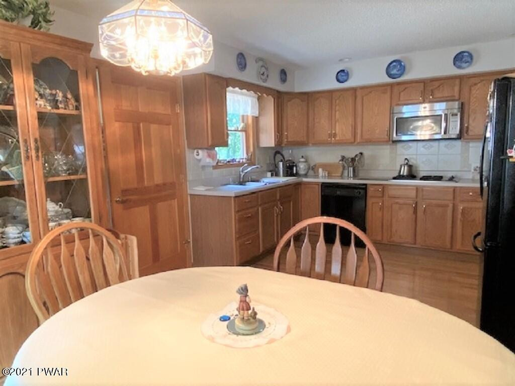 1096 Mustang Road Lake Ariel, PA 18436 - Photo 10 of 51 Dining & kitchen 2