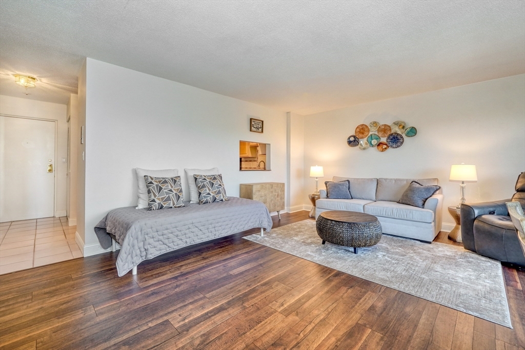 1 Summit Drive, Unit 62 Reading, MA 01867 - Photo 5 of 21