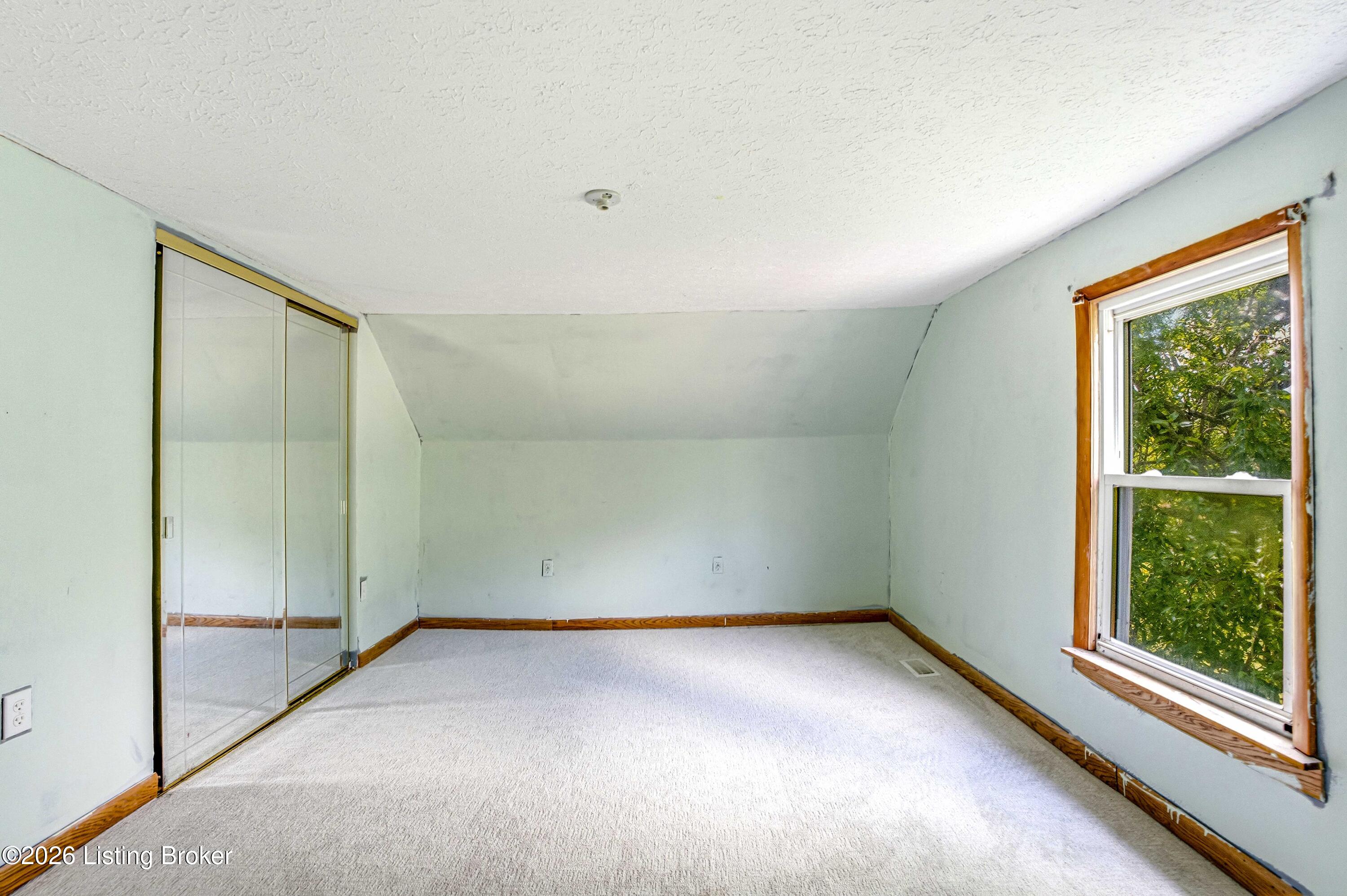 689 Graefenburg Road Waddy, KY 40076 - Photo 25 of 45 25_Upstairs_Bedroom