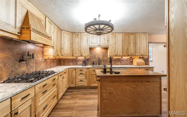 $505,000 | 807 County Road 6410, Salem, MO 65560