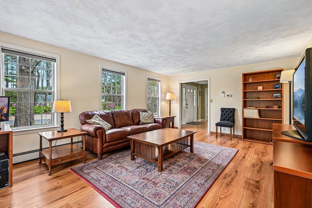 10 Wildwood Road Stow, MA 01775 - Photo 4 of 38 Gallery Image 4