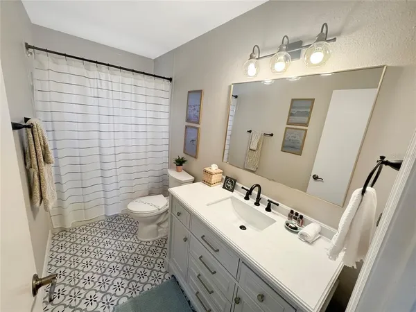 $7,700 | 1350 Siesta Bayside Drive, Unit 1350B, Sarasota, FL 34242