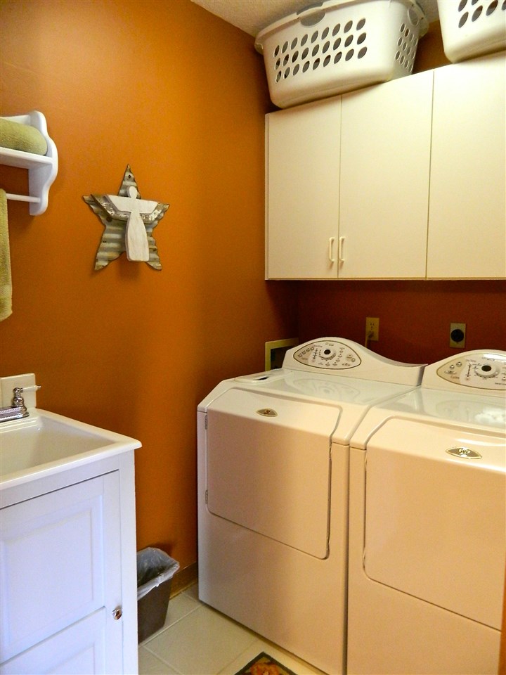 408 Estero Road Fort Wayne, IN 46845 - Photo 19 of 36 Gallery Image 19