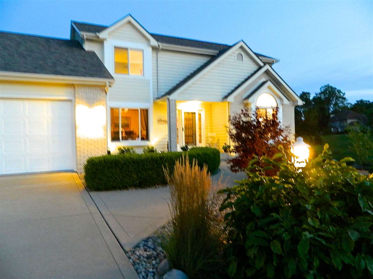 408 Estero Road Fort Wayne, IN 46845 - Photo 5 of 36 Gallery Image 5
