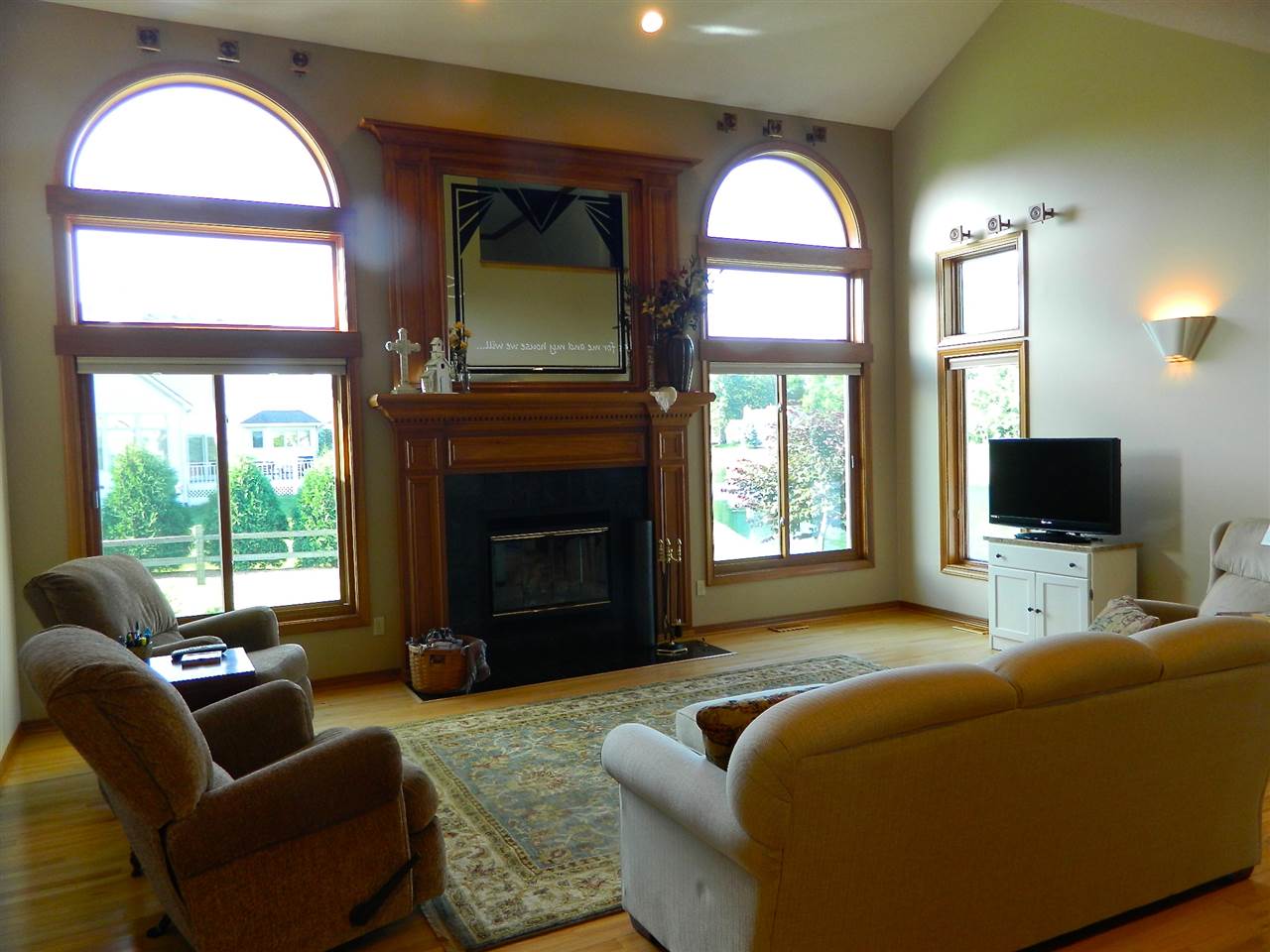 408 Estero Road Fort Wayne, IN 46845 - Photo 8 of 36 Gallery Image 8