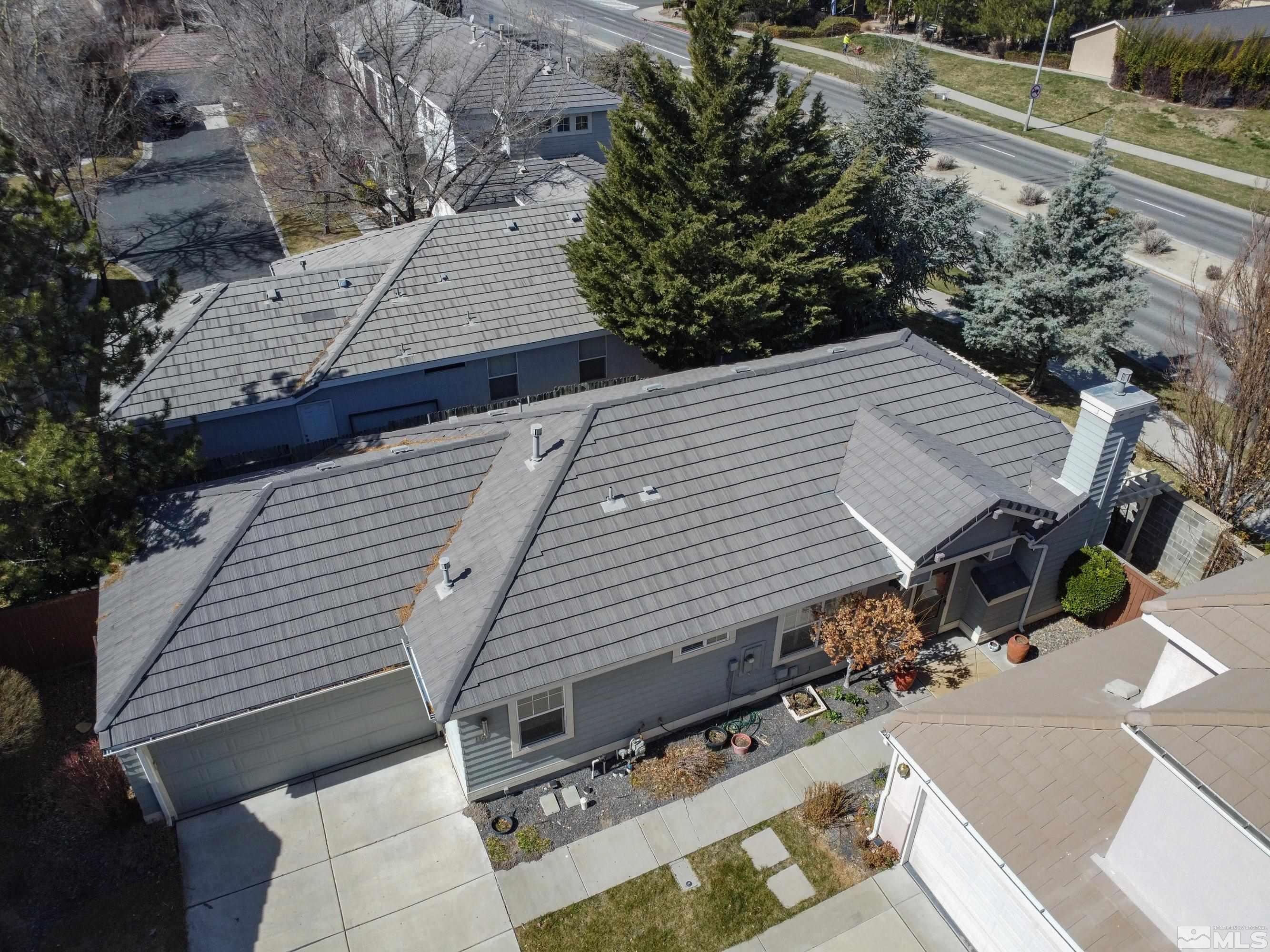 1167 Tule Drive Reno, NV 89521 - Photo 2 of 33 Photo 2