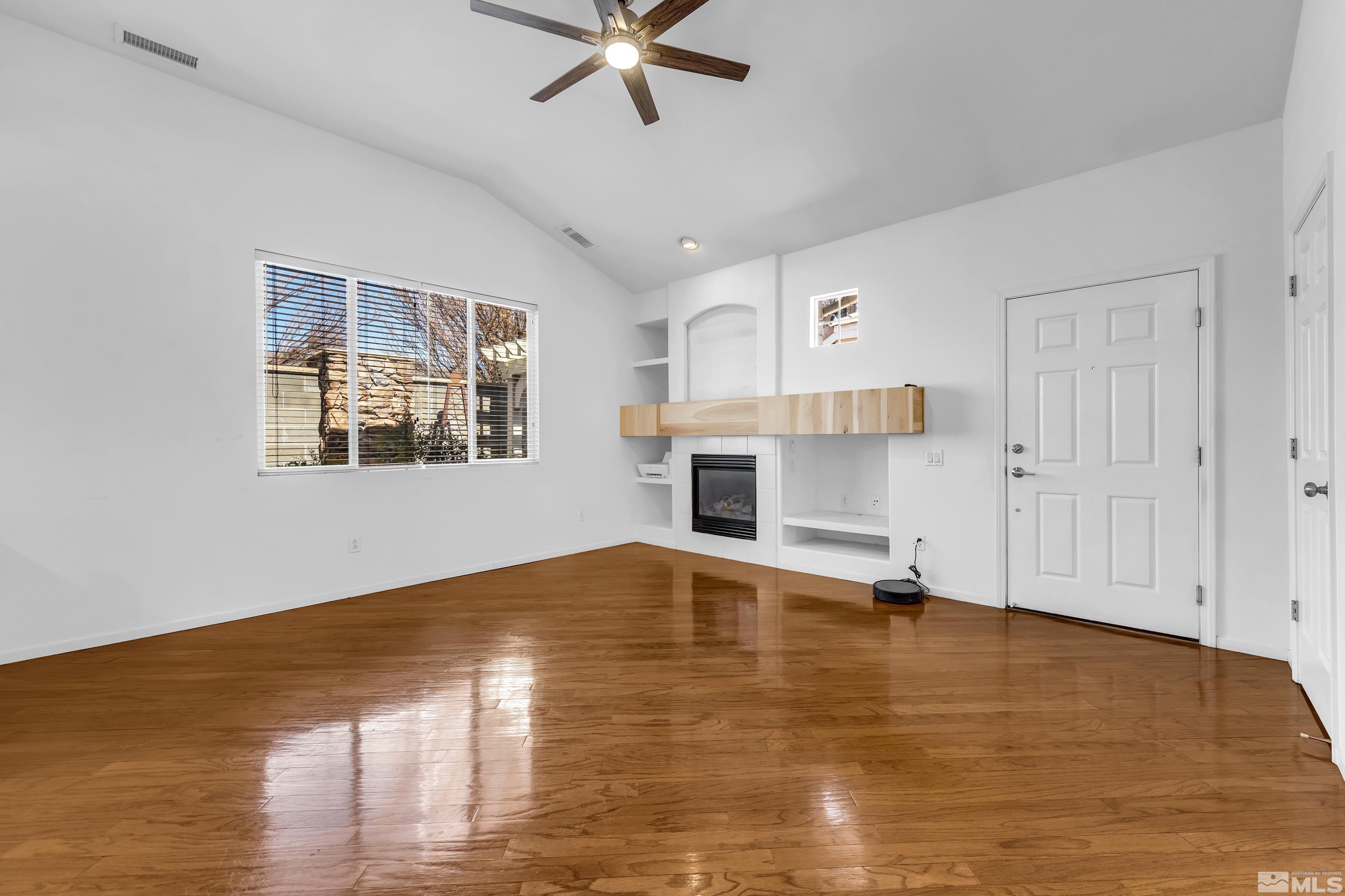 1167 Tule Drive Reno, NV 89521 - Photo 7 of 33 Photo 7