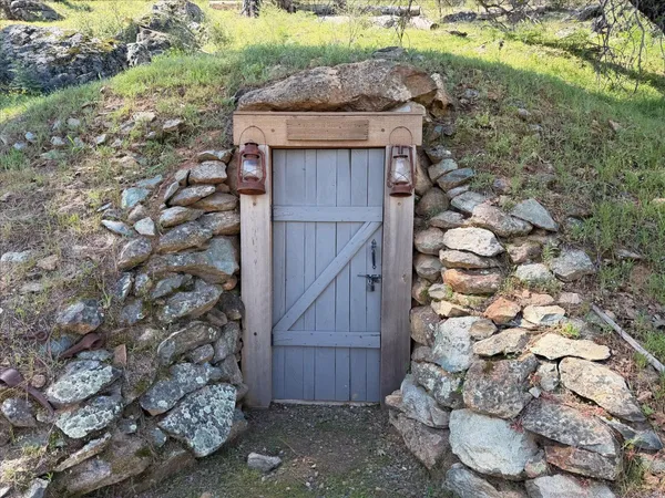 $750,000 | 5851 Mt Bullion Ridge Road, Mariposa, CA 95338