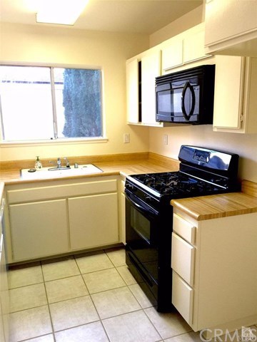 14860 B Reedley Street, Unit B Moorpark, CA 93021 - Photo 2 of 30 Gallery Image 2