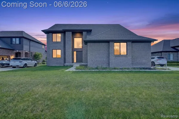 $739,900 | 54598 Deadwood Lane, Utica, MI 48316