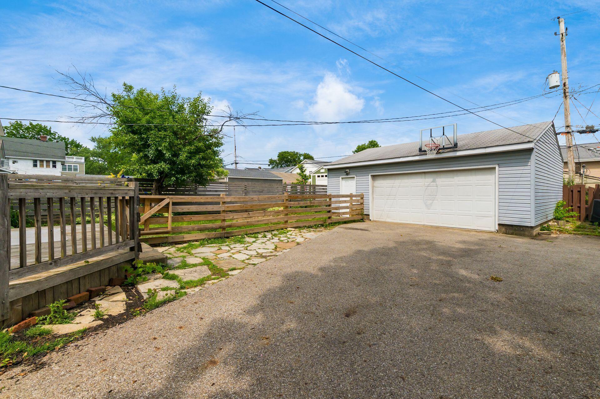 1530 Lincoln Road Columbus, OH 43212 - Photo 35 of 37