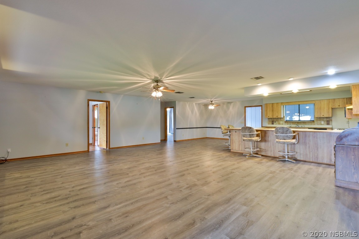918 South Riverside Drive Edgewater, FL 32132 - Photo 4 of 21 Gallery Image 4