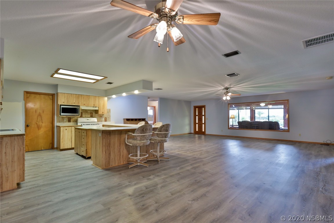 918 South Riverside Drive Edgewater, FL 32132 - Photo 6 of 21 Gallery Image 6