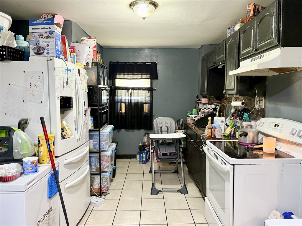 21 Mott Street Worcester, MA 01604 - Photo 13 of 30