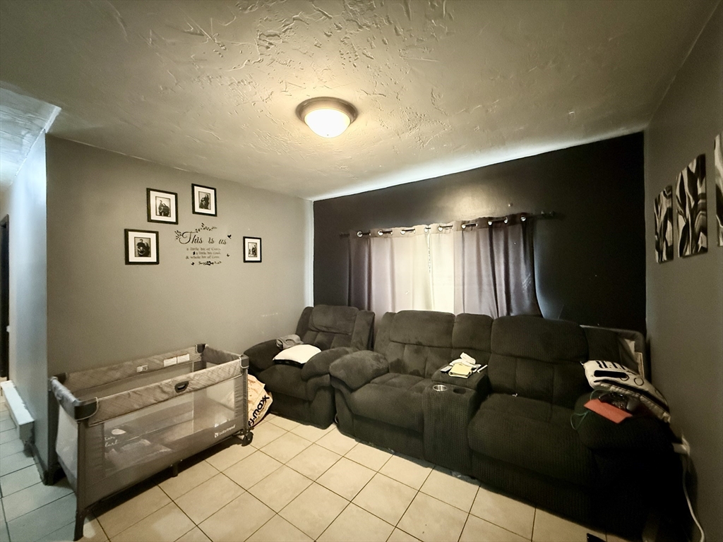 21 Mott Street Worcester, MA 01604 - Photo 16 of 30